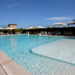 https://albergo-capalbio.it-tuscanyhotel.com