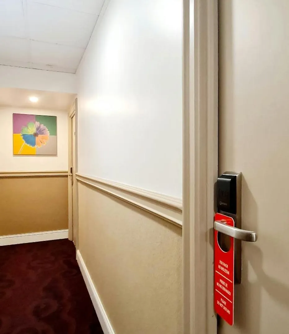 Evelia Hotels Nice 0*,  France